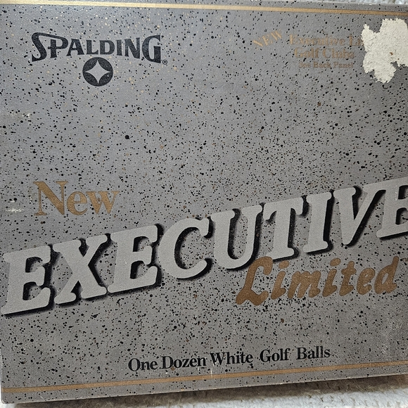 Spalding New Executive Limited Maximum Distance 12 White Golf Balls - Picture 8 of 16